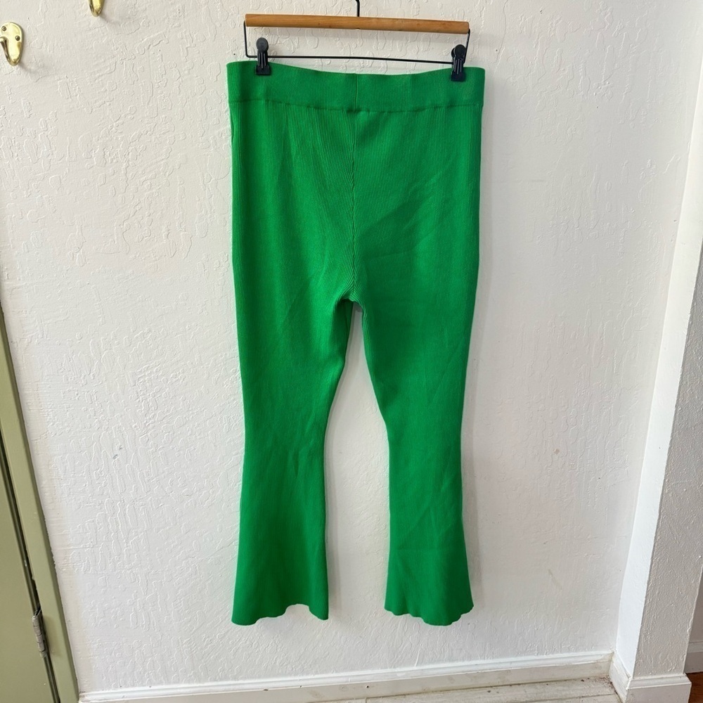 New York and Company Green Ribbed Flare Sweater Pull On Pants XL - Picture 5 of 8